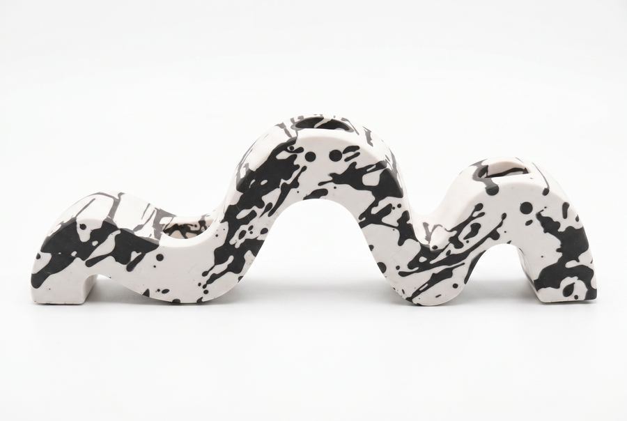 Monochrome Wave Candle Holder